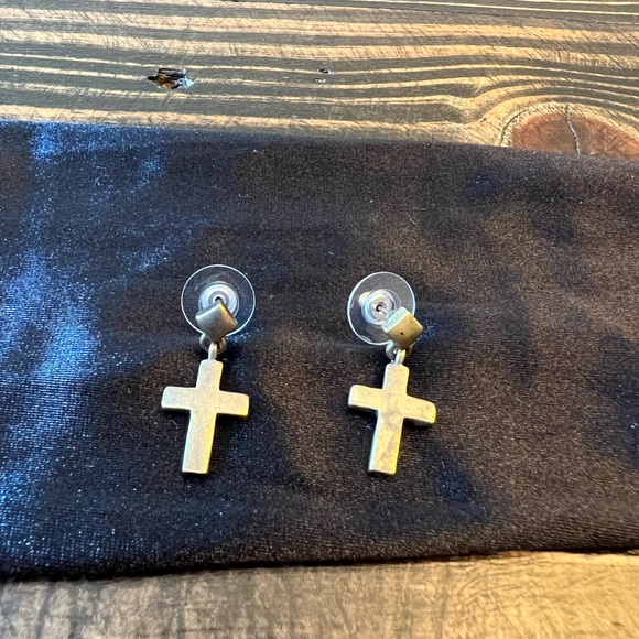 Vintage Style Fashion Cross Dangle Earrings - Picture 6 of 6